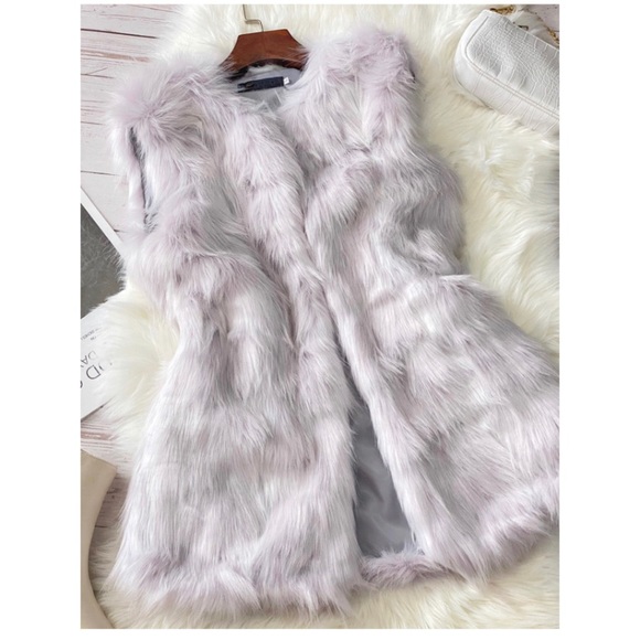 Jackets & Blazers - Beautiful Grey faux fur vest/coat. M & L NWT